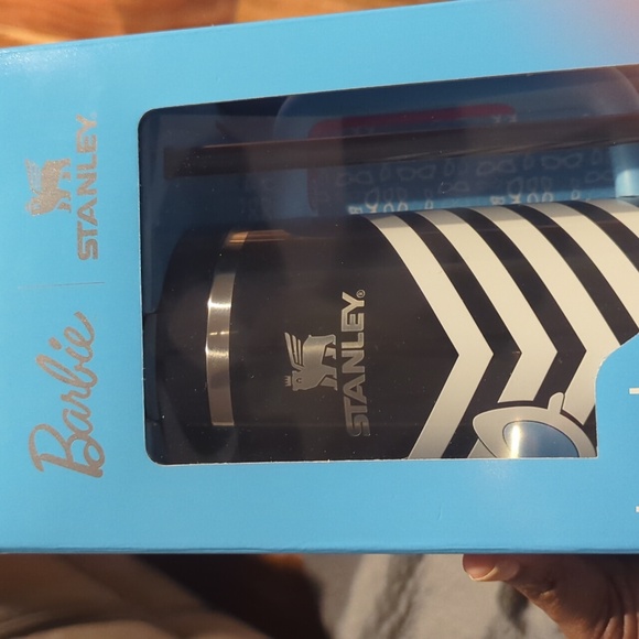 New in box Stanley 40oz Barbie Collection - Picture 5 of 8